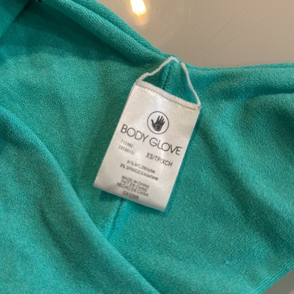 Body Glove bikini - size X-Small - both pieces - Picture 4 of 10